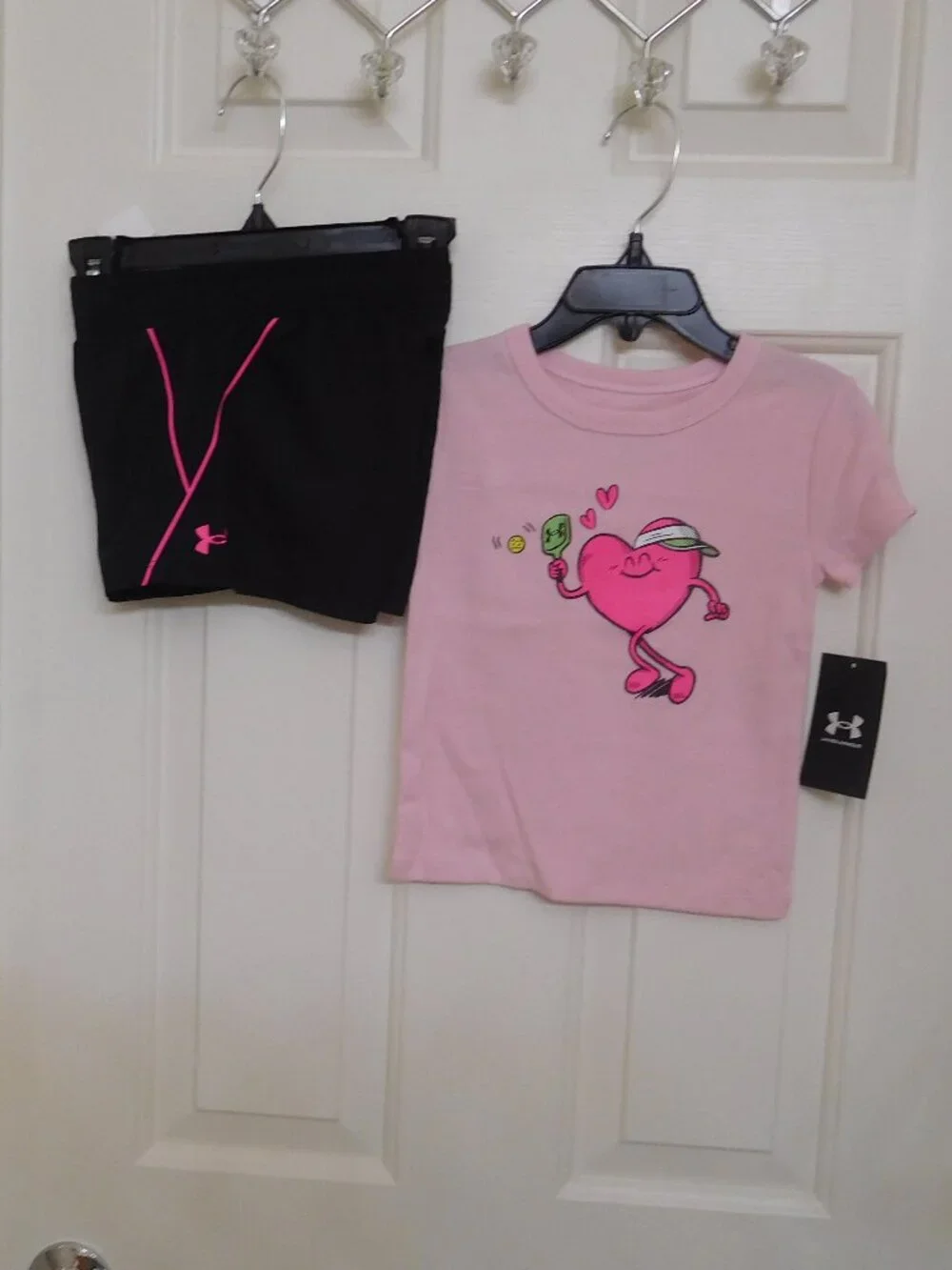 NWT 2pc Under Armour Pink Heart Top & Black Pink Logo Shorts Set sz 6